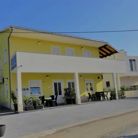 Marinera Τρογκίρ