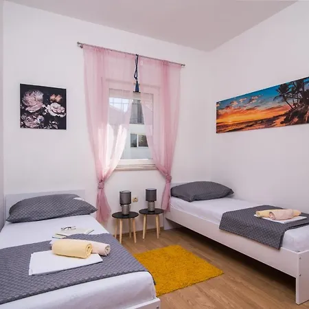 Apartment Marinera