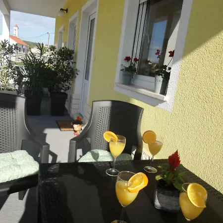 Apartment Marinera